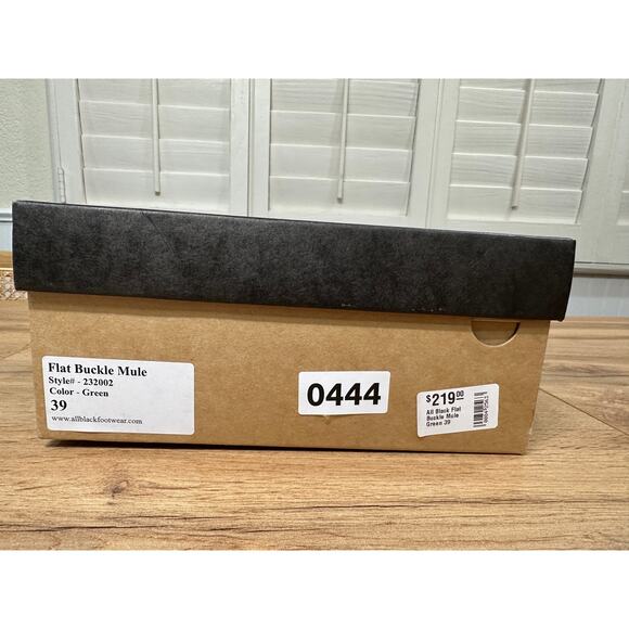 All Black Flat Buckle Mule Green Sz 8.5/9 US 39 EU NIB Minimalist Sleek Stylish - Picture 12 of 15